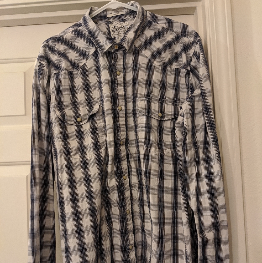 Lucky Brand Men's Button Up Flannel shirt